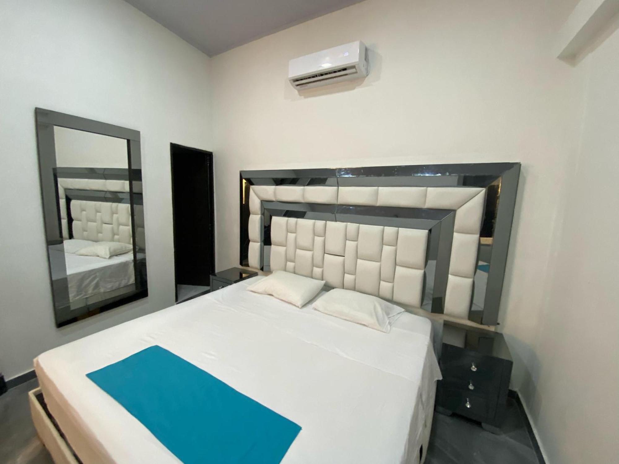 Hotel Hostal Caps Cartagena Exteriér fotografie
