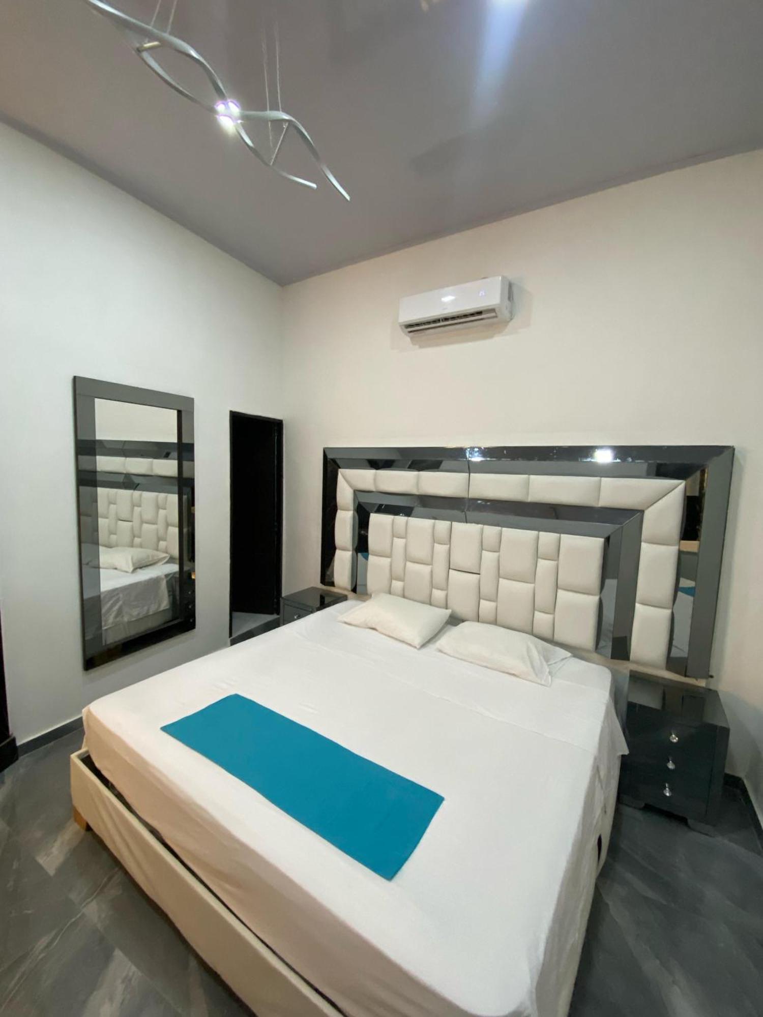 Hotel Hostal Caps Cartagena Exteriér fotografie