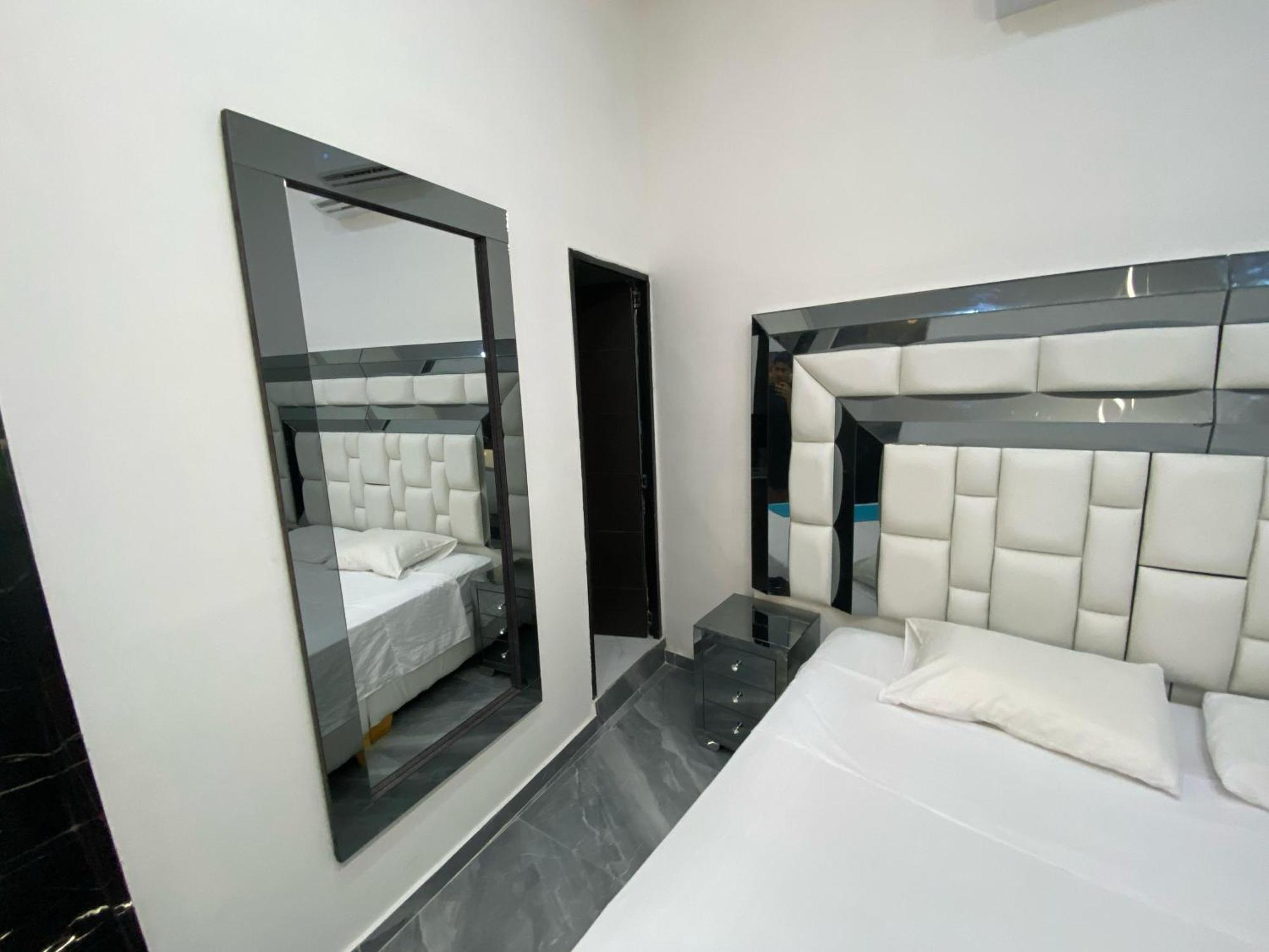 Hotel Hostal Caps Cartagena Exteriér fotografie